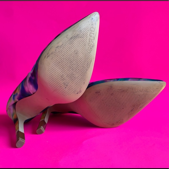 BABBITTA PRINTED PUMPS by Guess - Picture 5 of 7